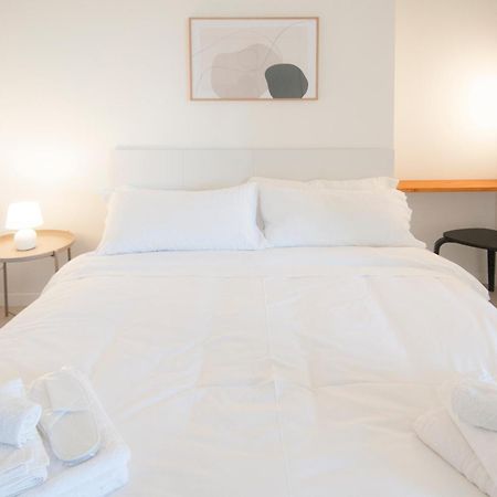 Zefiro - Saffi Design Apartments - Ambrogiohost โบโลญญา ภายนอก รูปภาพ