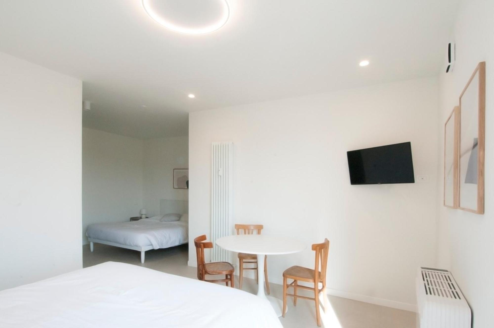 Zefiro - Saffi Design Apartments - Ambrogiohost โบโลญญา ภายนอก รูปภาพ